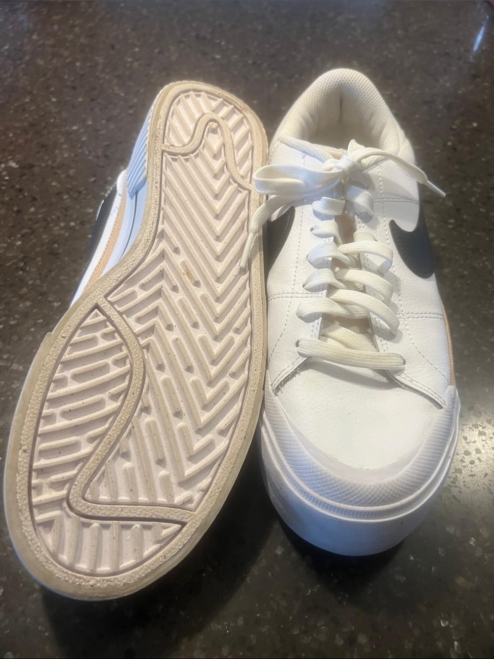 Nike White Sneakers with Black Swoosh and Subtle Tan Trim - Picture 4 of 4